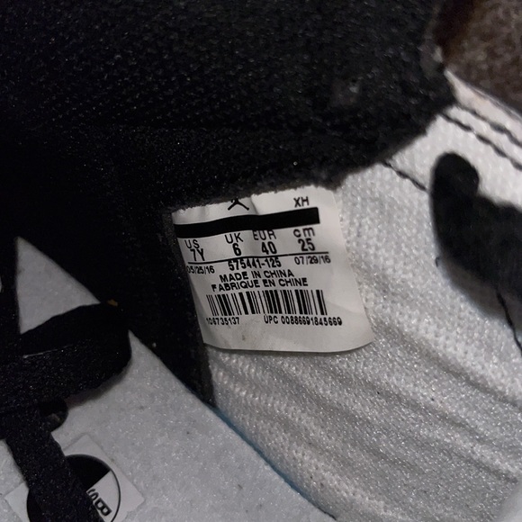 Jordan 1 Retro High Black Toe 2016 - Picture 7 of 7